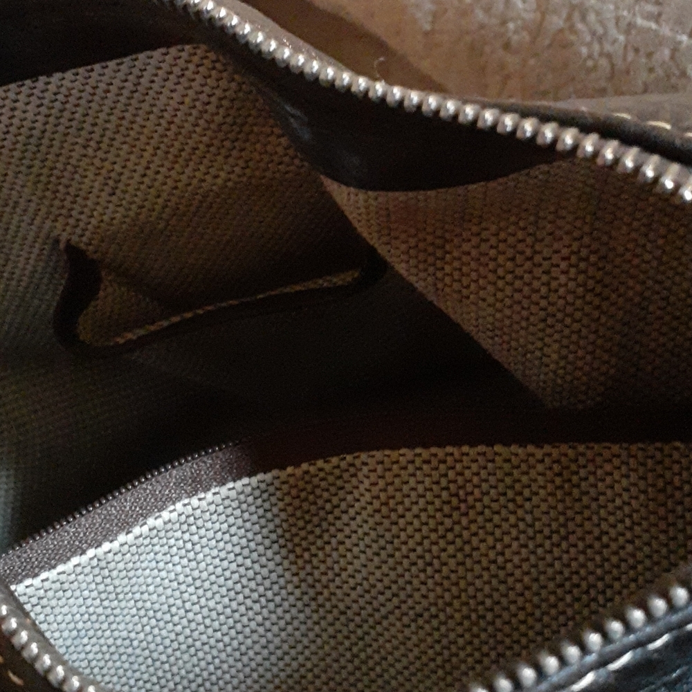 Pocketbook - Picture 5 of 5